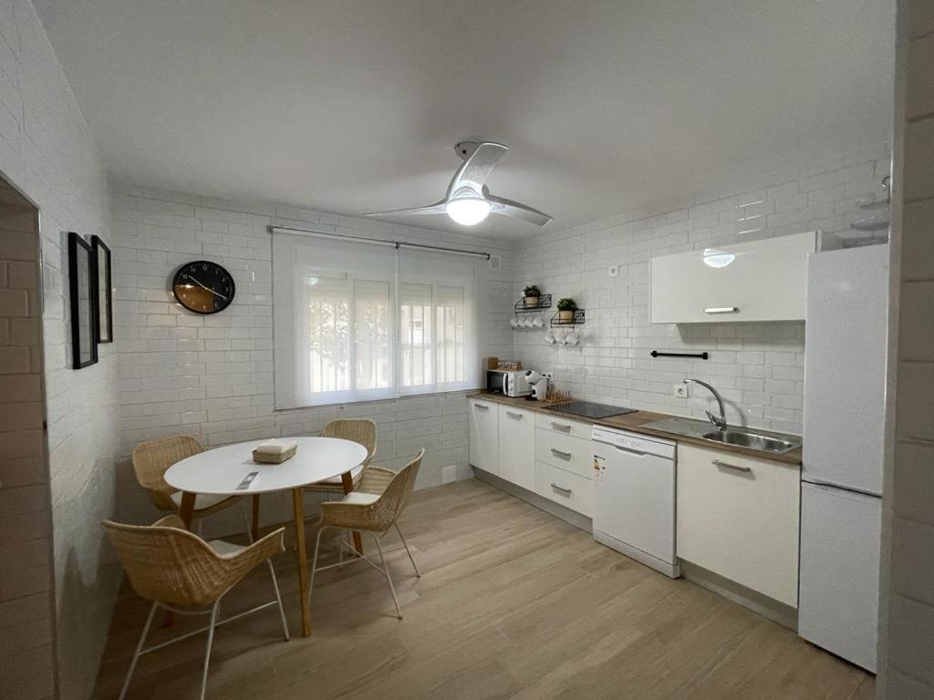 Apartamento Jerez 2022 เฮเรซ เด ลาฟรอนเตรา ภายนอก รูปภาพ